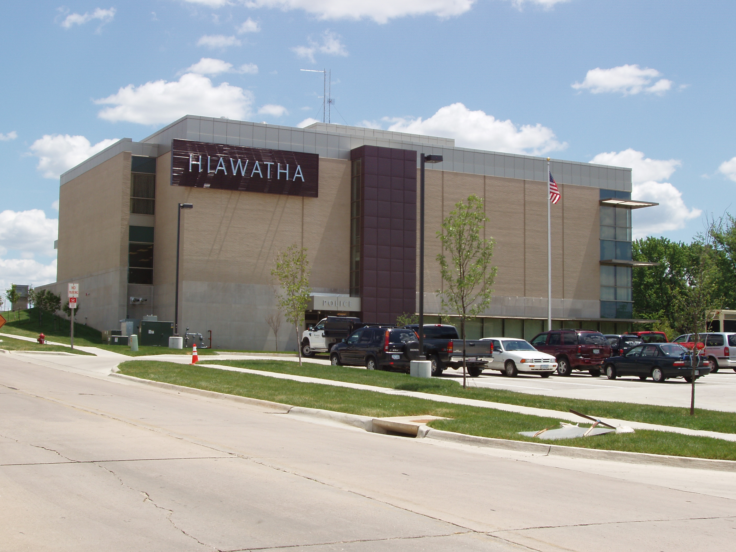 Hiawatha City Hall (Hiawatha)