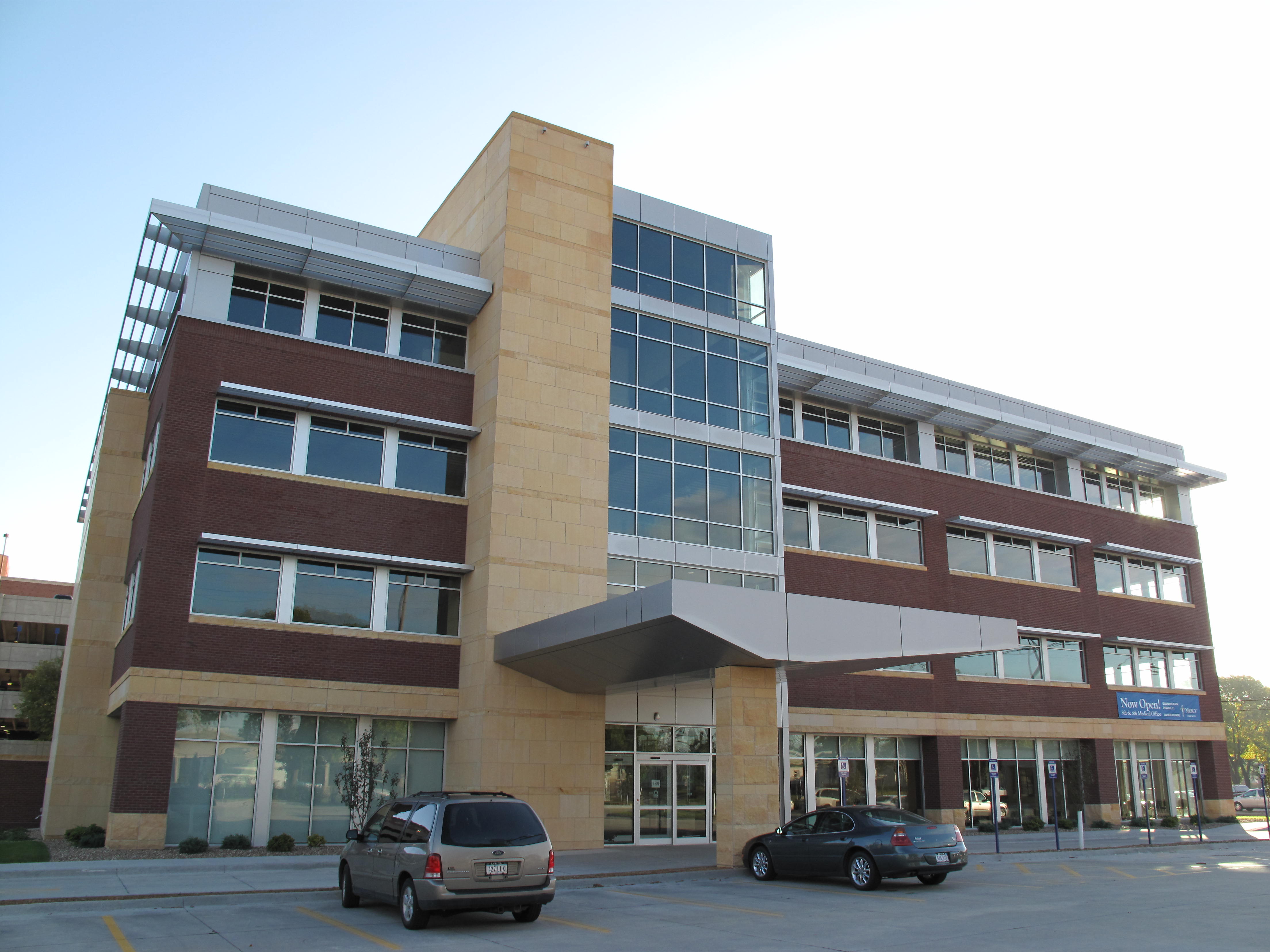 Cedar Rapids Mercy Medical Office Building (Cedar Rapids)
